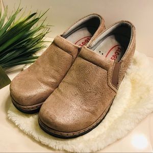 Klogs Brocade Print Nursing Shoes